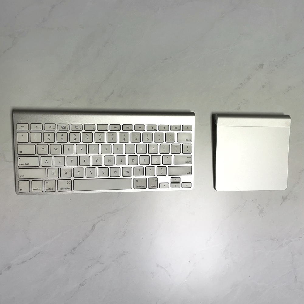 Wireless Apple Keyboard & Trackpad